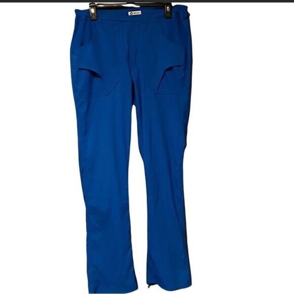 Koi Lite Dobby Scrub Set - Picture 2 of 13